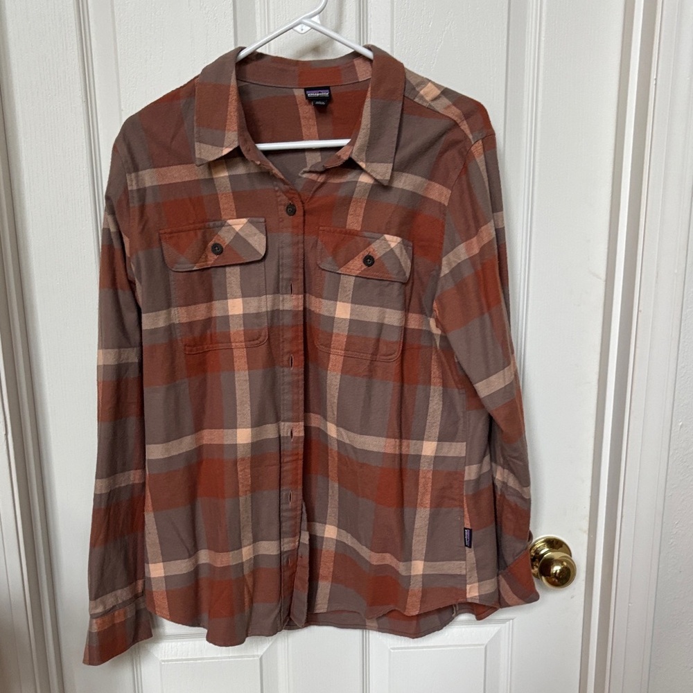 Women’s Patagonia flannel